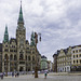 Liberec - Dr. Edvarda Beneše Platz mit Rathaus, Neptunbrunnen  ... P.i.P.  (© Buelipix)