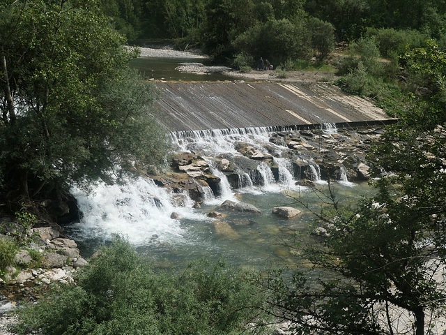 Au bord de l'eau vive !!