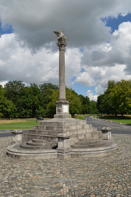 Dublin, Phoenix Monument