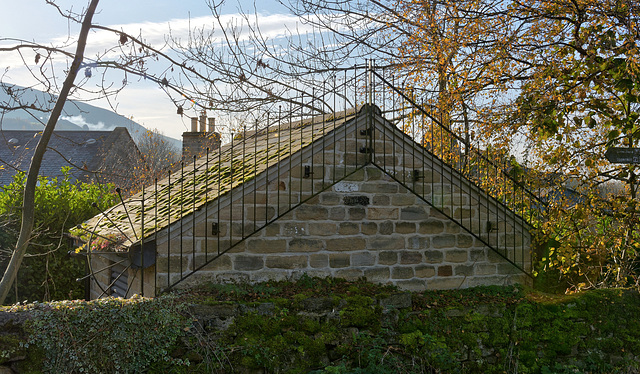 Fenced roof