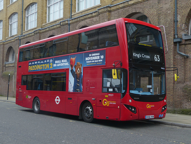 Standing in York Way (3) - 13 April 2018