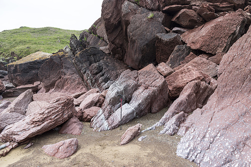 Gravel Bay - Moor Cliffs Formation with calcretes 1