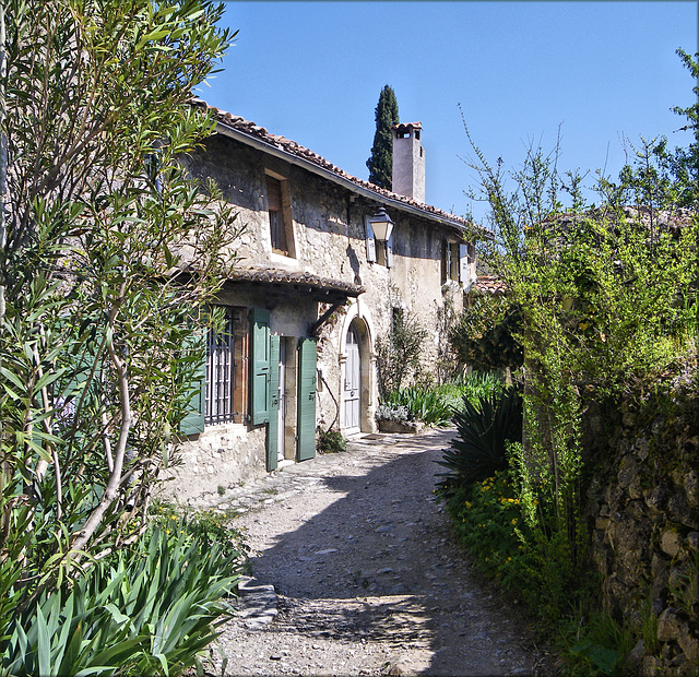 Mirmande (26) 24 avril 2013.