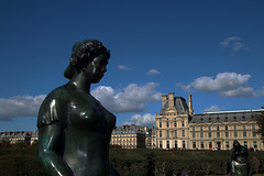 Pomone drapée - Sculpture en bronze de Maillol - Jardin des Tuileries .