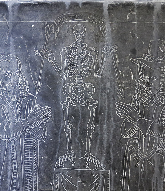 chelmsford cathedral, essex  (20)skeleton death holding two darts and saying veni vidi vici to matthew rudd +1615 and wife on his incised tomb attrib to francis grigs