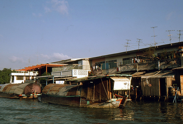 Haus- Transport und Arbeitsboote in Bangkok 1981