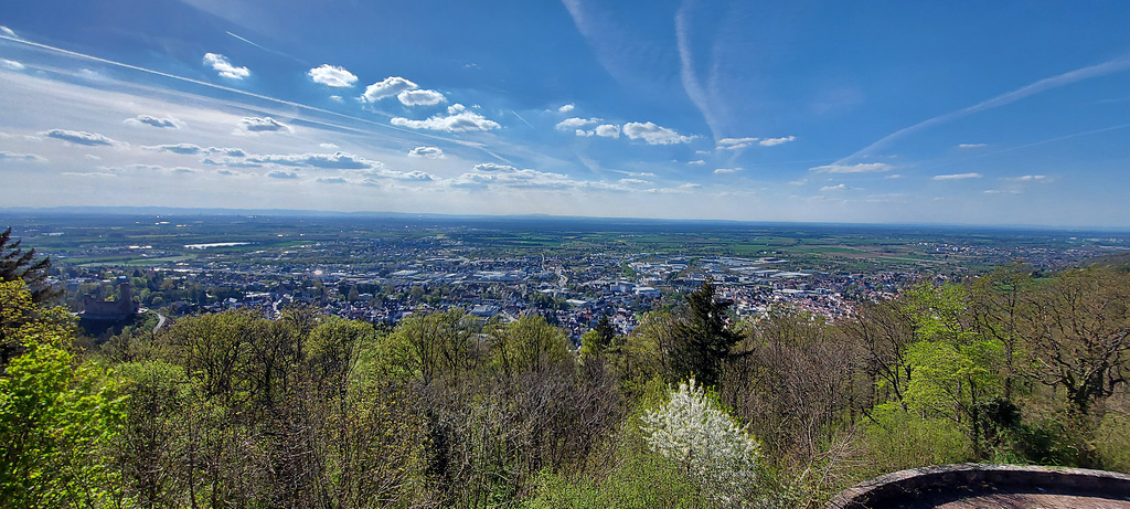 View from Wachenburg towards Weinheim, Mannheim at the horizon, far left