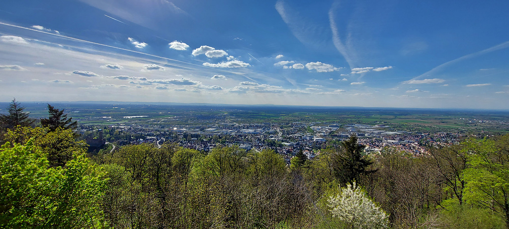 View from Wachenburg towards Weinheim, Mannheim at the horizon, far left