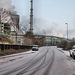 Alsumer Steig mit Werksanlagen der Kokerei Schwelgern (Duisburg-Bruckhausen) / 17.12.2022