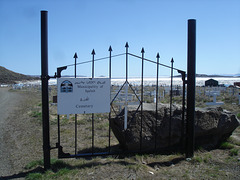 Cimetière Inuit / Inuit cemetery