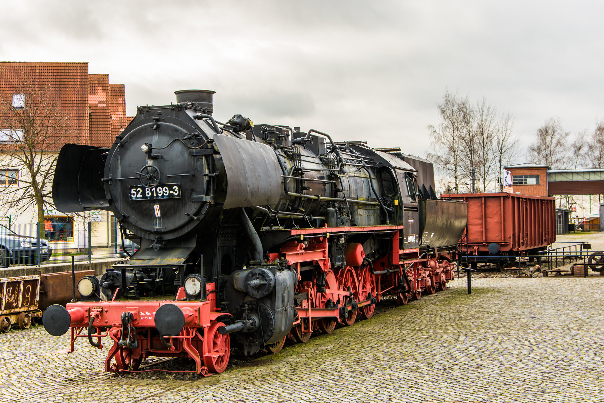 Dampflok BR 52 vor dem Bergbaumuseum in Oelsnitz