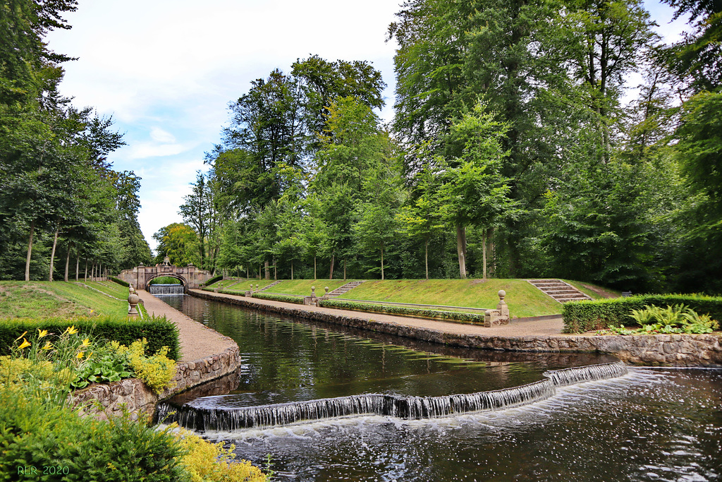 Kleiner Wasserfall