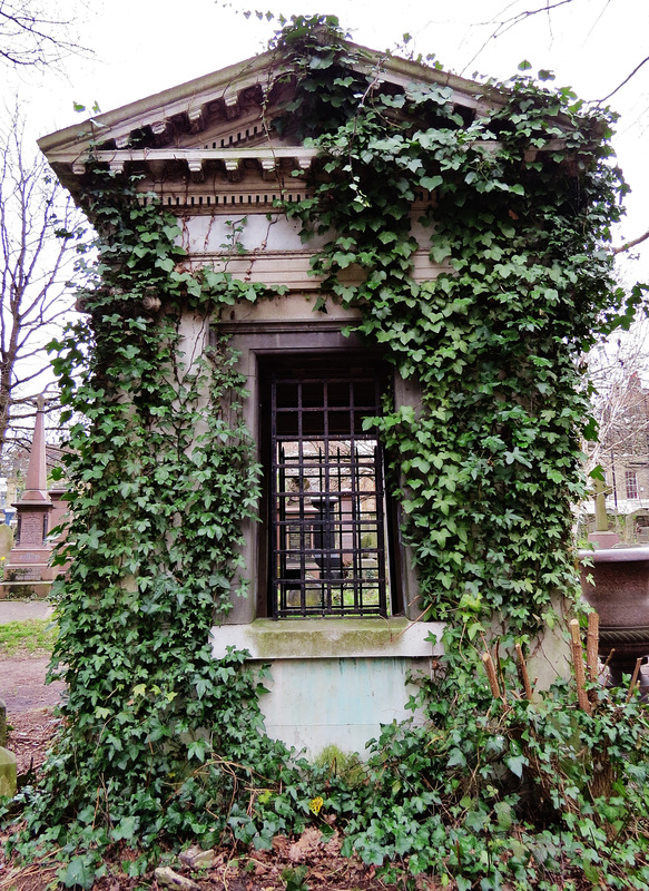 abney park cemetery, hackney, london,mausoleum of dr. nathaniel rogers 1884