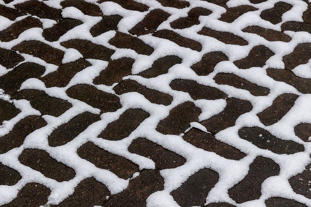 Block paving snow patterns