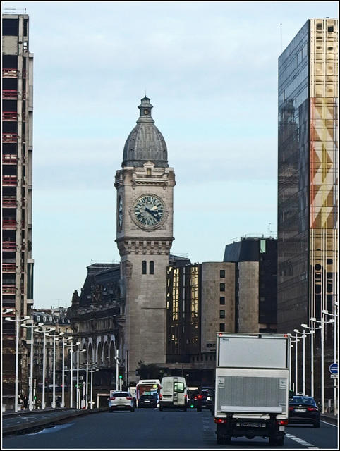 La Tour horloge de la Gare de Lyon