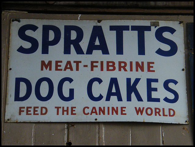 Spratt's dog cakes
