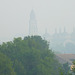 Cathedrale St Front de Périgueux (24) dans la fumée des incendies de Gironde