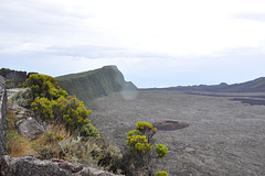 Au pied du Piton de la fournaise