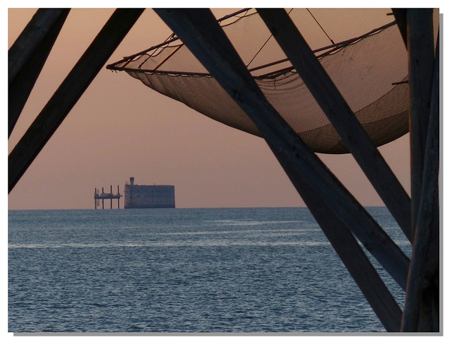 383 Depuis l'Ile Madame 17, vue sur Fort Boyard.