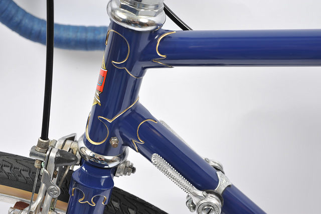 Head lugs/crown lined in gold by Alan Woods.  Campagnolo Gran Sport shifters.  Lower head lug grease nipple is typical on Berry frames.