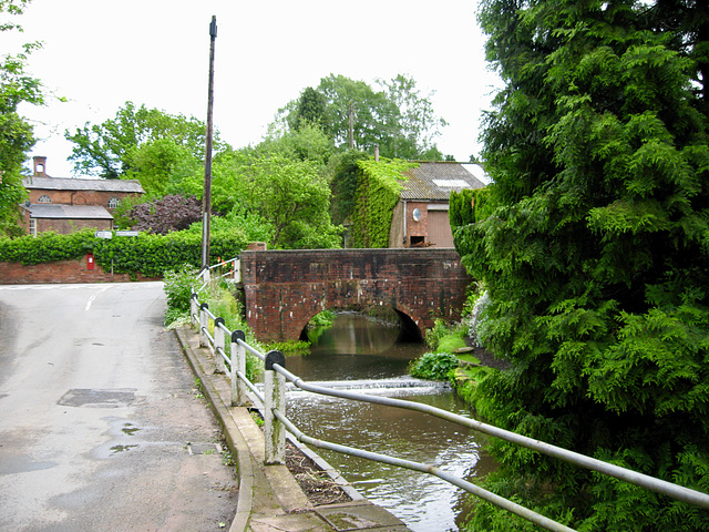 Belne Brook and Egg Lane, Drayton