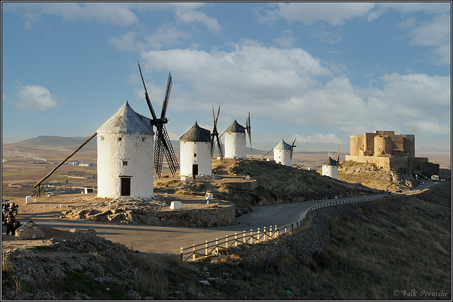 Windmühlen in Consuegra (PiP)