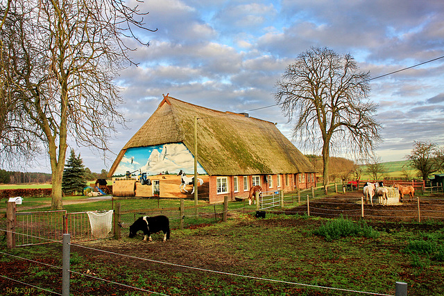 Bauernhaus mit Illusionsmalerei ... HFF!