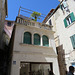 Split : petit bâtiment perdu au milieu du fouillis urbain.