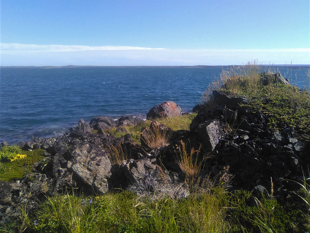 Rivage rocheux / Rocky shoreline