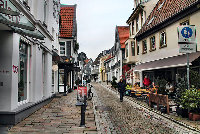 Hauptstraße (Historische Altstadt Kettwig, Essen) / 1.11.2023