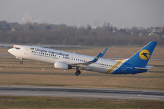 UR-PSN B737-800 Ukraine International