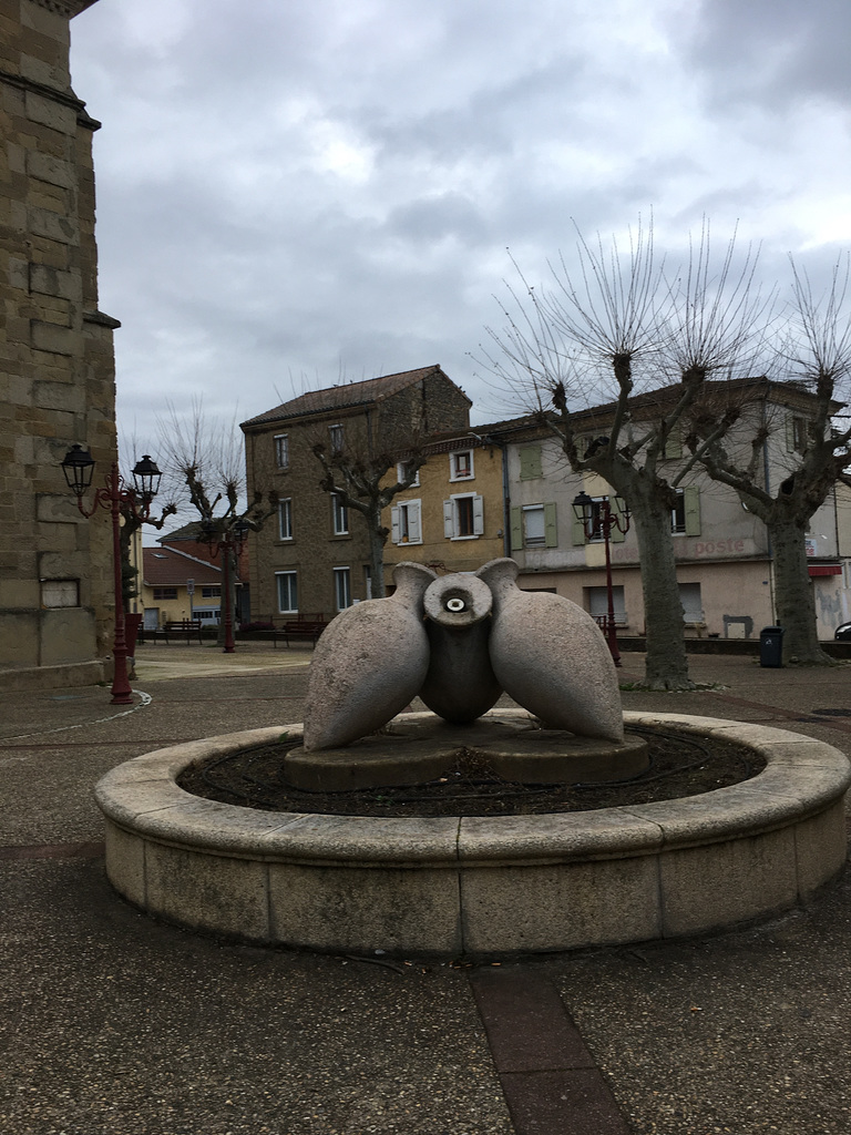 Place de l’église Saint Uze Drôme