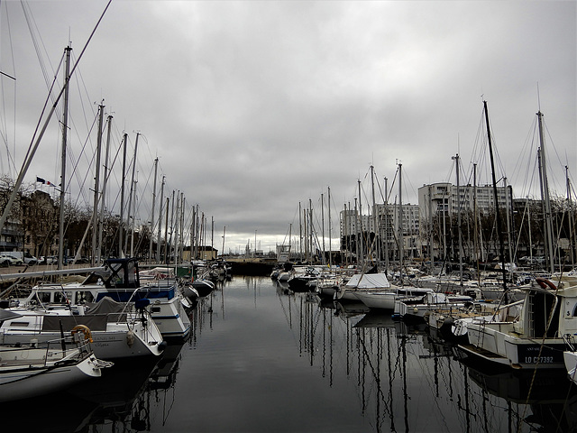 la solitude des villes le dimanche