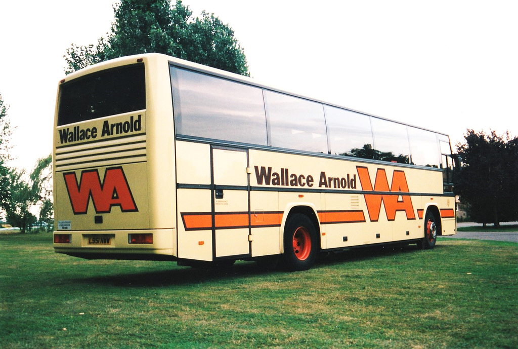 Wallace Arnold L951 NWW at the Smoke House Inn, Beck Row – 3 Aug 1994 (233-35)