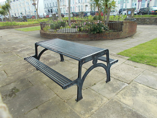 IoM[3] - picnic bench
