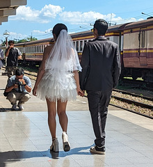 Vive la Mariée en talons hauts ! / Hurrah for the high heeled bride!