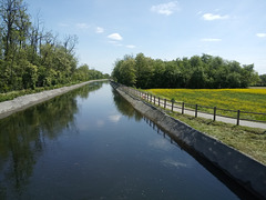 Canale per irrigazione di 80 km