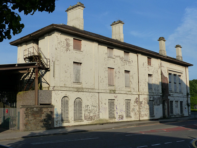 Cardiff Bute Road Station (building closed) [1] - 2 June 2016