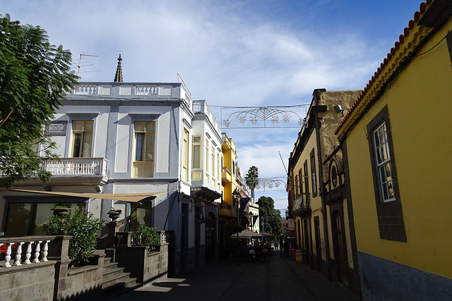 Calle Leon Y Castillo