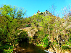 DE - Altenahr - Burg Are seen from the valley