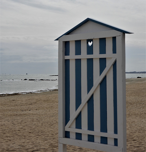 sur l'ile de la tranquillité,