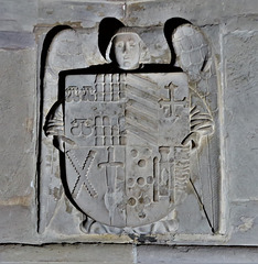 wollaton church, notts; c16 tomb of sir henry willoughby +1528 ; angel with heraldry looking down from under the canopy