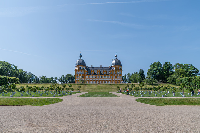 Schloß Seehof, Orangerieparterre