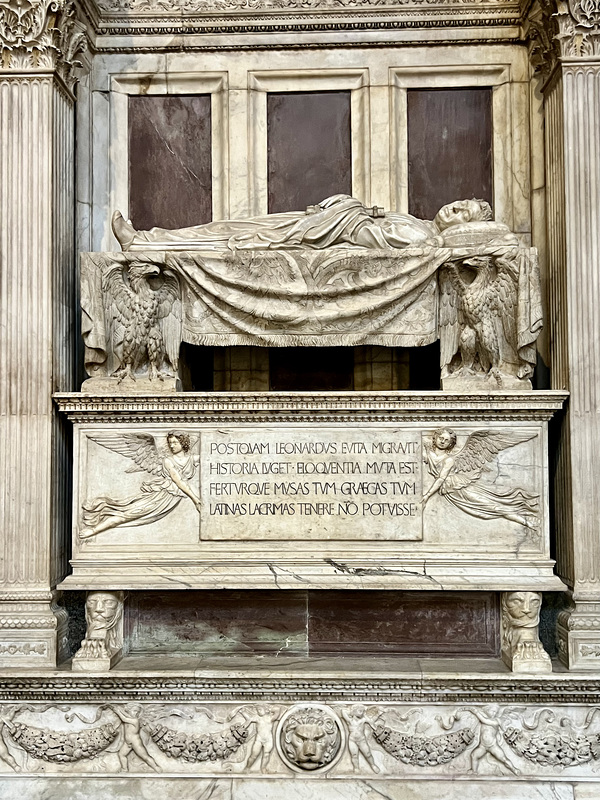 Florence 2023 – Santa Croce – Monument for Leonardo Bruni