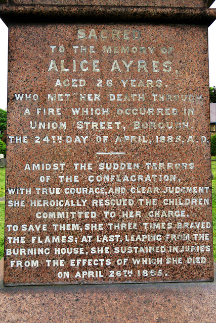 isleworth cemetery , london