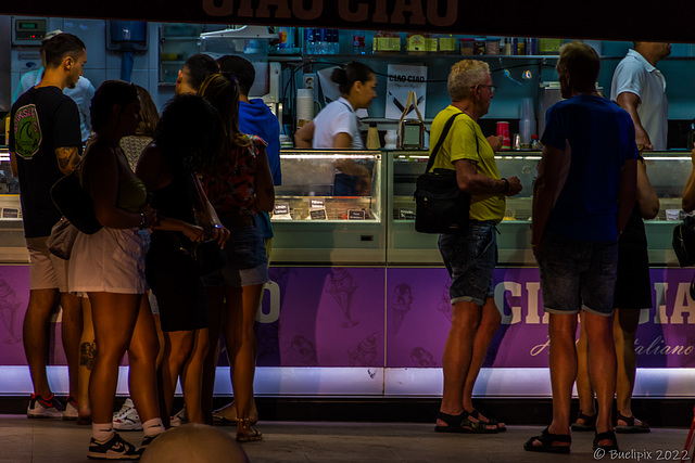 Playa del Inglés - abends an der Strandpromenade (© Buelipix)