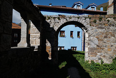 Picos de Europa, Espinama, Iglesia Vieja, From both sides of the Arch