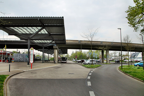 Busbahnhof Dortmund-Mengede / 23.04.2022