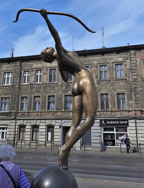 Łuczniczka Nova - Luzifer, die neue Bogenschützin am Opernhaus Bydgoszcz