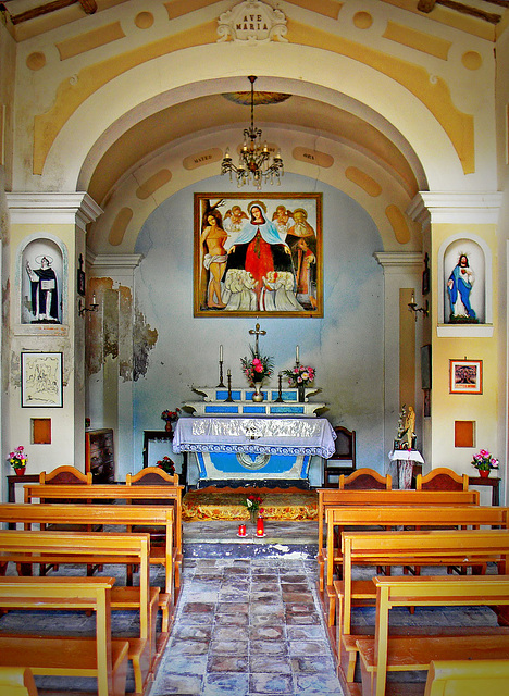 Valmarecchia -Maciano (Pennabilli); borgo medioevale. Chiesa della Madonna del Castello.  -  Maciano's medieval village, in Pennabilli municipality, along Marecchia river valley. Church: "Madonna del 